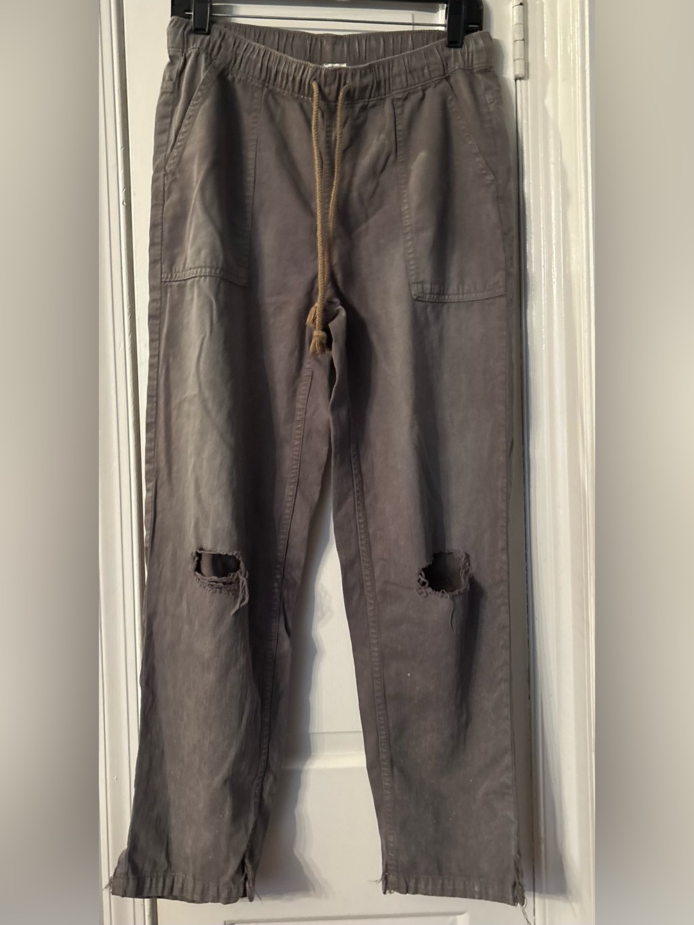 Women’s Aerie Olive Green Distressed Loose Pants - size Medium